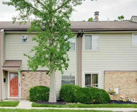 6471 Kindred Sq, Dayton, OH 45449