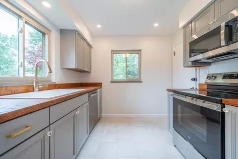4004 Maricarr Dr, Kettering, OH 45429 photo 12