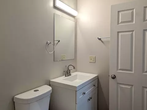 Bath - 3653 Redwood Blvd, Springfield, OH 45503 photo 3 of 3