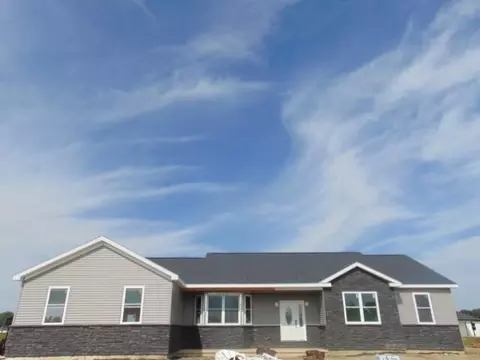 1218 Brittany Dr, Celina, OH 45822