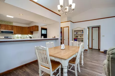 1911 Wedgewood Cir, Springfield, OH 45503 photo 8