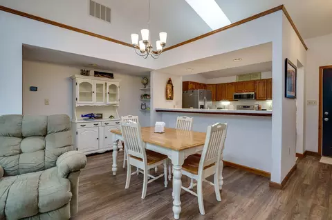 1911 Wedgewood Cir, Springfield, OH 45503 photo 7