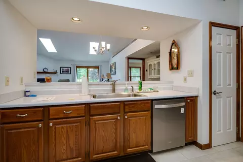 1911 Wedgewood Cir, Springfield, OH 45503 photo 14