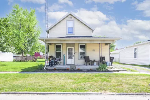 208 E Main St, Belle Center, OH 43310