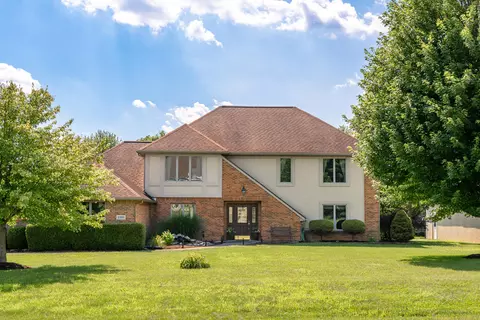 Exterior - 2385 Ashbrook Dr, Springfield, OH 45502 photo 3 of 10