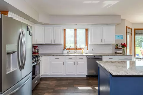 Kitchen - 2385 Ashbrook Dr, Springfield, OH 45502 photo 4 of 5