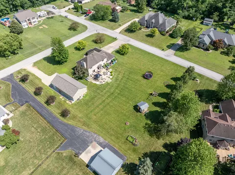 View/Area - 2385 Ashbrook Dr, Springfield, OH 45502 photo 5 of 9