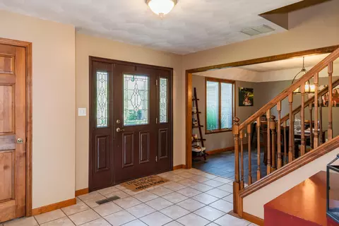 Entry Way - 2385 Ashbrook Dr, Springfield, OH 45502 photo 1 of 4