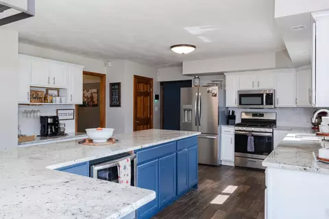 Kitchen - 2385 Ashbrook Dr, Springfield, OH 45502 photo 5 of 5