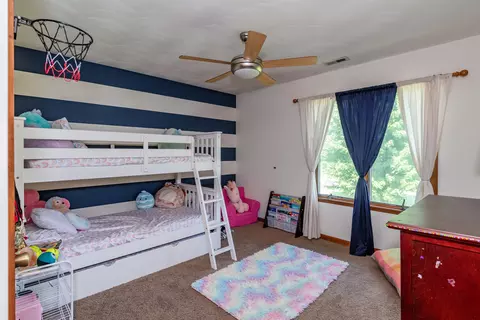 Bedroom - 2385 Ashbrook Dr, Springfield, OH 45502 photo 7 of 9