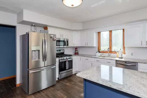 Kitchen - 2385 Ashbrook Dr, Springfield, OH 45502 photo 2 of 5