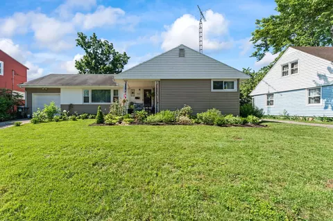 542 Lohnes Dr, Fairborn, OH 45324