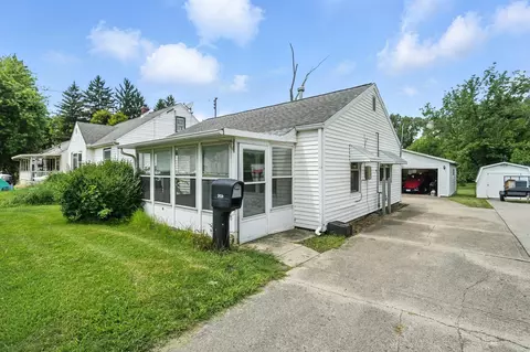 2438 Kenton St, Springfield, OH 45505 photo 3