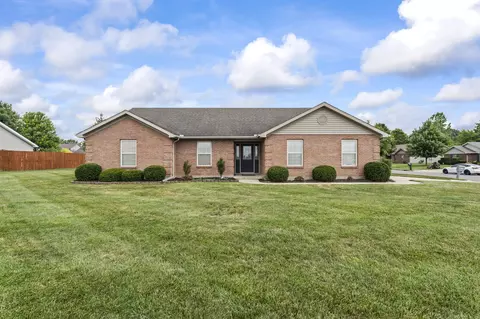 2536 Huntington Dr, Troy, OH 45373