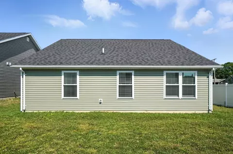 Exterior - 1121 Rodgers Dr, Springfield, OH 45503 photo 6 of 8