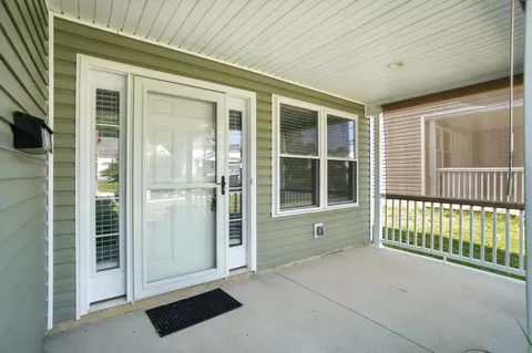 Exterior - 1121 Rodgers Dr, Springfield, OH 45503 photo 4 of 8
