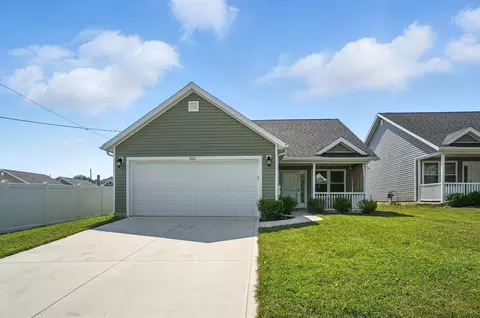 Exterior - 1121 Rodgers Dr, Springfield, OH 45503 photo 3 of 8
