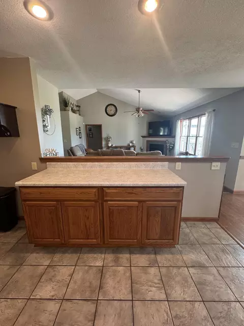 Kitchen - 7651 Oldtown Rd, Celina, OH 45822 photo 11 of 12