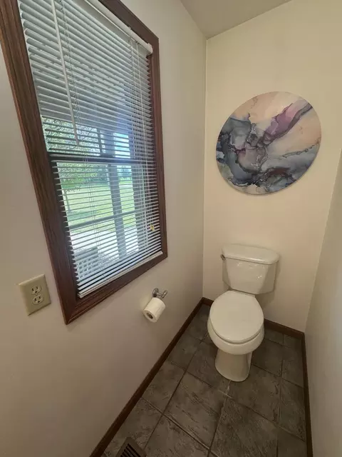 Bath - 7651 Oldtown Rd, Celina, OH 45822 photo 2 of 9