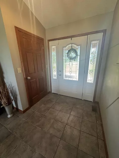 Entry Way - 7651 Oldtown Rd, Celina, OH 45822 photo 3 of 11