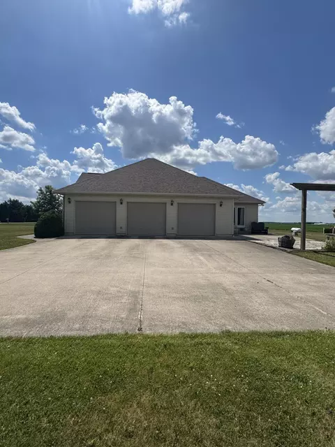 Exterior - 7651 Oldtown Rd, Celina, OH 45822 photo 6 of 26