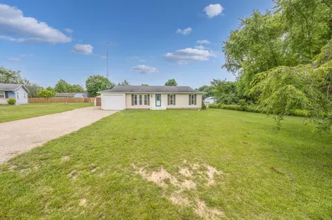 10040 Oakbrook Dr, Sidney, OH 45365 photo 3
