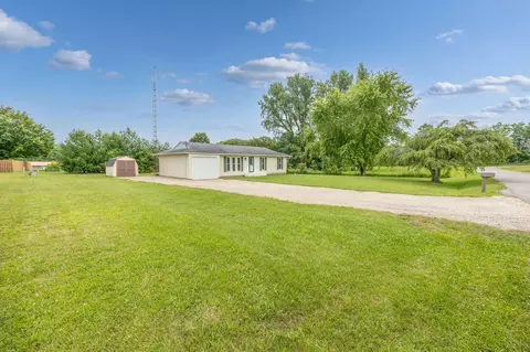 10040 Oakbrook Dr, Sidney, OH 45365 photo 4