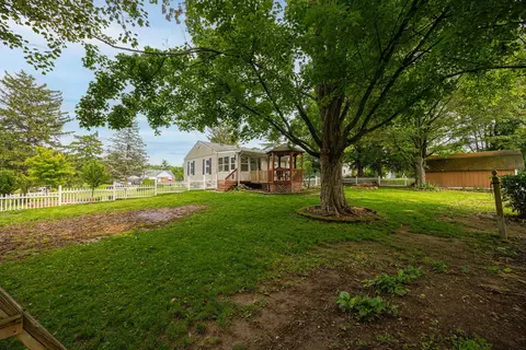 Exterior - 1575 Ridgeway Dr, Springfield, OH 45506 photo 14 of 18