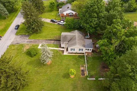 View/Area - 1575 Ridgeway Dr, Springfield, OH 45506 photo 3 of 4