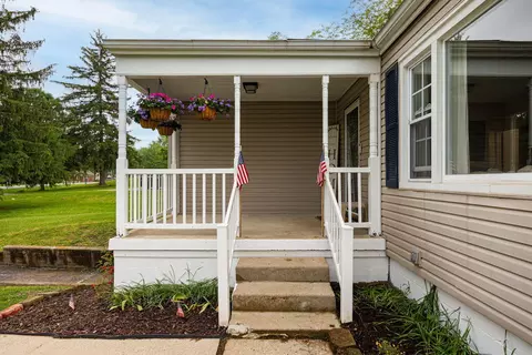 Exterior - 1575 Ridgeway Dr, Springfield, OH 45506 photo 11 of 18