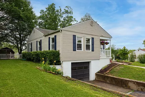 Exterior - 1575 Ridgeway Dr, Springfield, OH 45506 photo 10 of 18