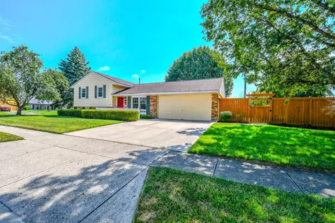 1138 Edgebrook Ave, New Carlisle, OH 45344