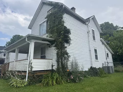 1667 Summit St, Springfield, OH 45503 photo 2