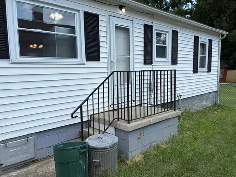 Exterior - 2419 Gladden St, Springfield, OH 45503 photo 3 of 13