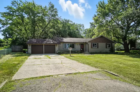 68 Skyline Dr, Enon, OH 45323