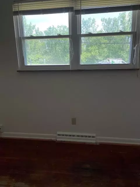 Bedroom - 1401 E Home Rd, Springfield, OH 45503 photo 4 of 4