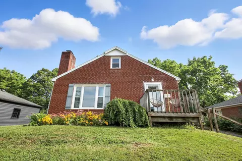 706 W Harding Rd, Springfield, OH 45504