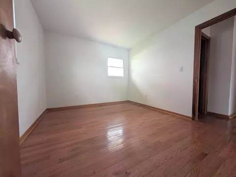 Bedroom - 6729 Sterling Dr, Enon, OH 45323 photo 3 of 5