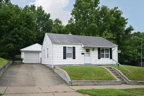 1715 Summit St, Springfield, OH 45503