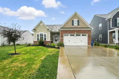 949 Cedar Grove Dr, Tipp City, OH 45371