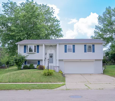 220 Cambridge Dr, Fairborn, OH 45324