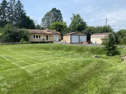 Exterior - 3127 Woods Dr, Springfield, OH 45506 photo 2 of 10