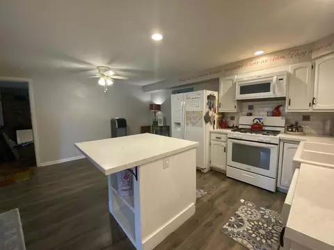 Kitchen - 3127 Woods Dr, Springfield, OH 45506 photo 1 of 3