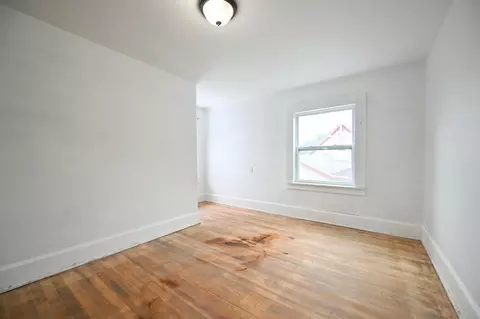 Bedroom - 405 S Belmont Ave, Springfield, OH 45505 photo 9 of 12
