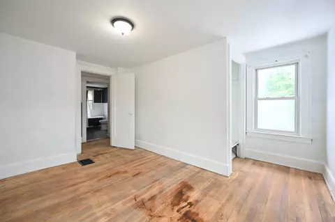 Bedroom - 405 S Belmont Ave, Springfield, OH 45505 photo 10 of 12