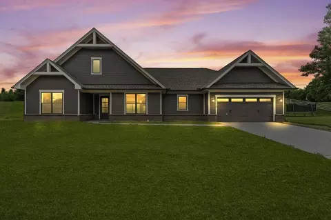 919 Cypress Pl, Tipp City, OH 45371