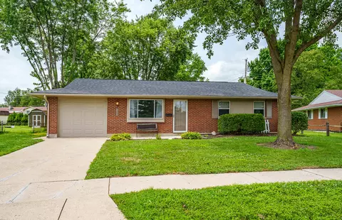 329 Brownstone Dr, Englewood, OH 45322