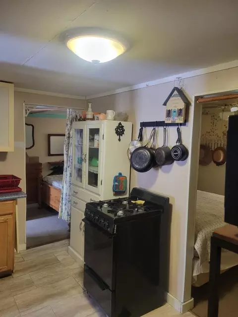 Kitchen - 13501 Eagle Path, Lakeview, OH 43331 photo 2 of 3
