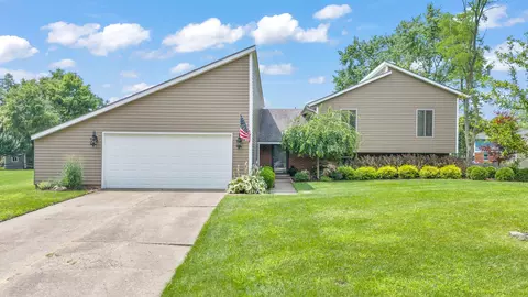 3360 Snapping Turtle Dr, Dayton, OH 45414