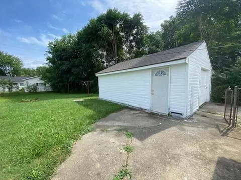 Exterior - 540 Mead Ln, Springfield, OH 45506 photo 3 of 5